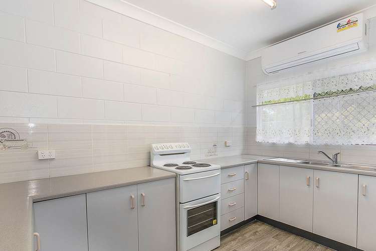 Second view of Homely semiDetached listing, 27 Kayleen Court, Burdell QLD 4818