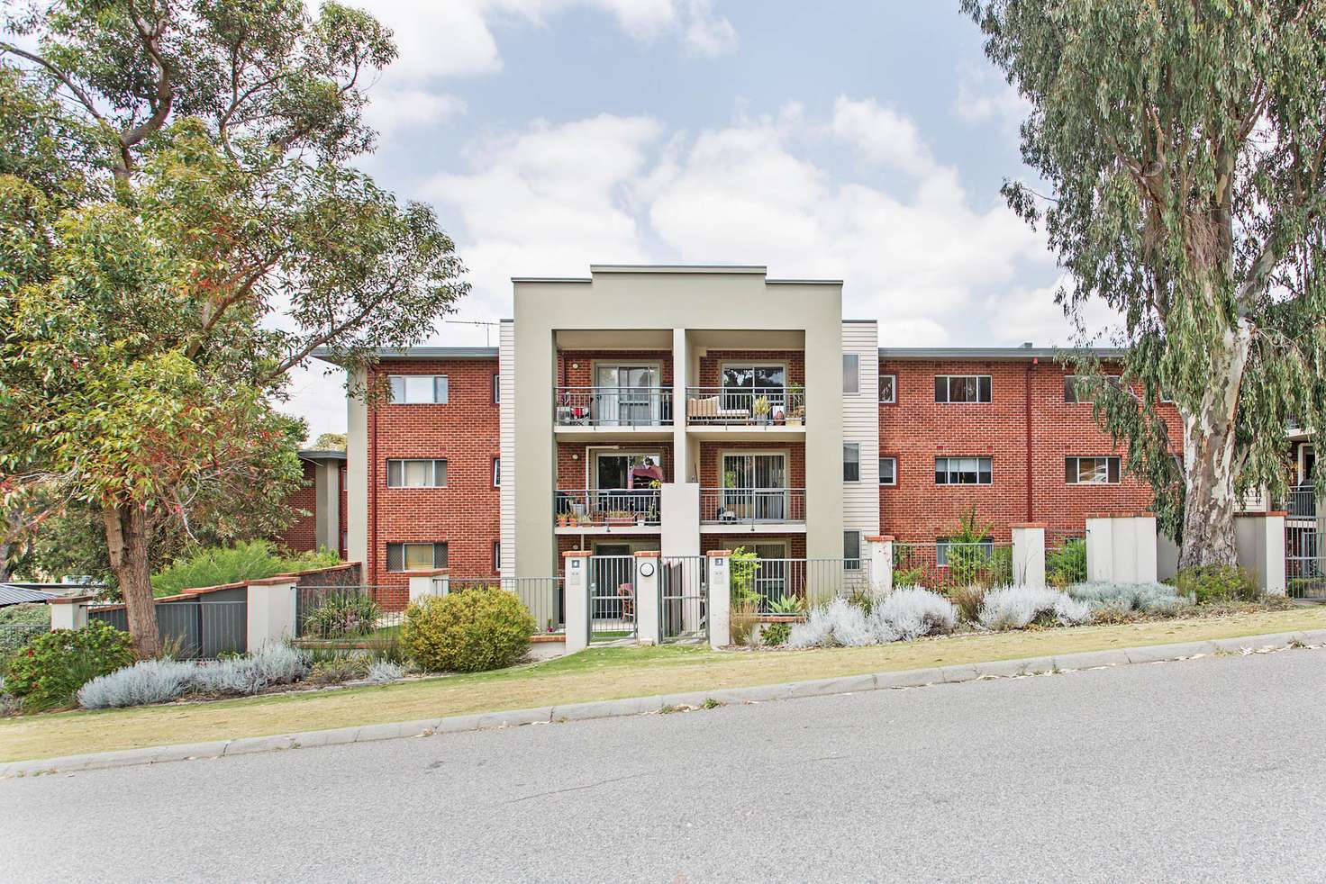 Main view of Homely unit listing, 19/22 Benedick Road, Coolbellup WA 6163