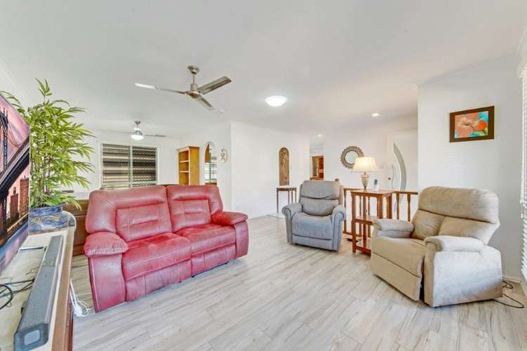 Sixth view of Homely house listing, 2 GEOFFREY THOMAS DRIVE, Tannum Sands QLD 4680