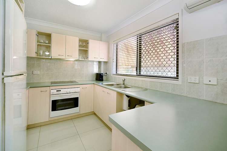 Fifth view of Homely unit listing, 4/11 Armrick Avenue, Broadbeach QLD 4218
