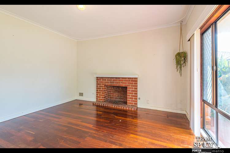 Fifth view of Homely house listing, 4 Berehaven Avenue, Thornlie WA 6108