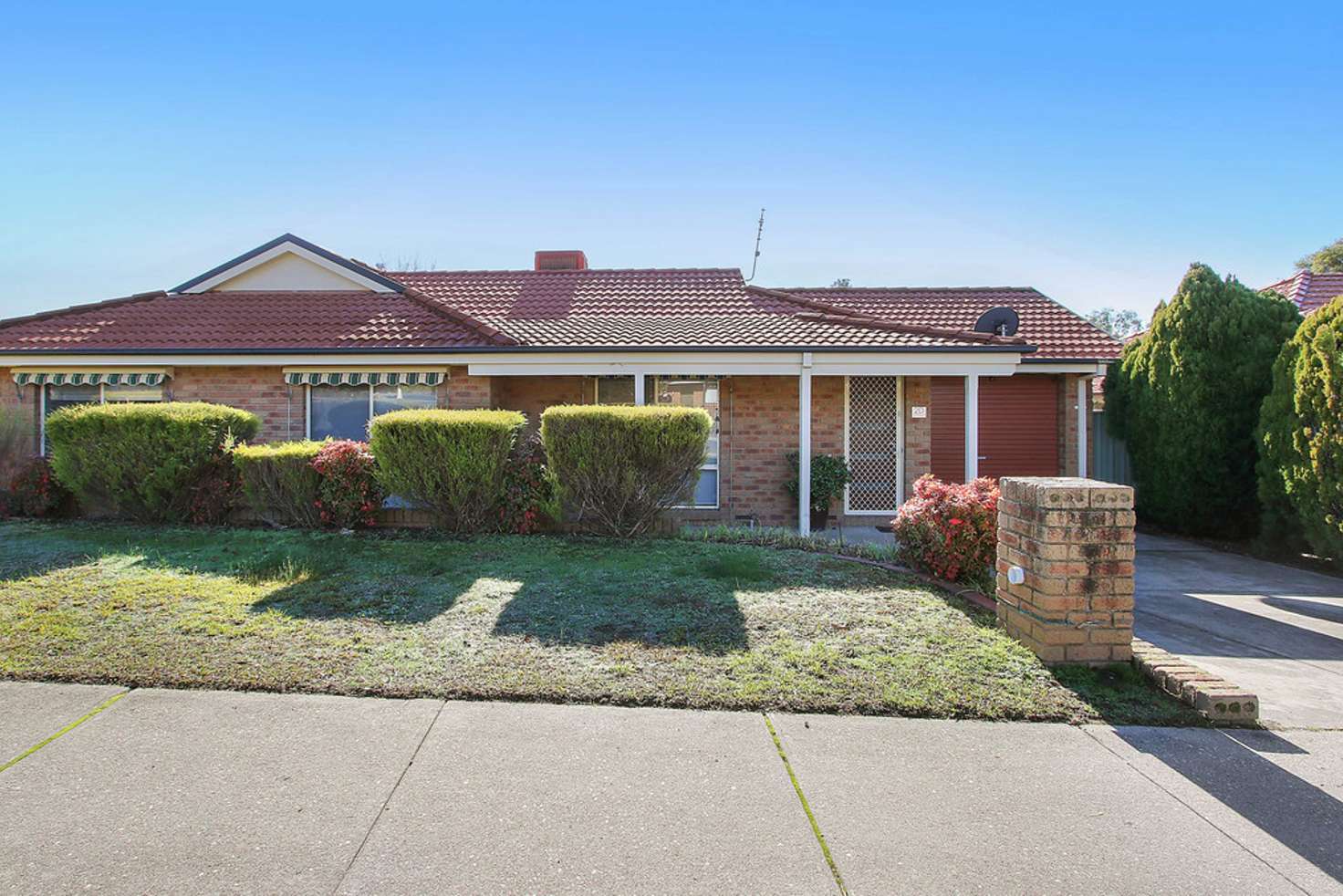 Main view of Homely townhouse listing, 2D Chifley Street, Wodonga VIC 3690