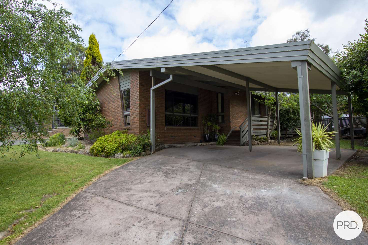 Main view of Homely house listing, 18 Hale Avenue, Mount Clear VIC 3350