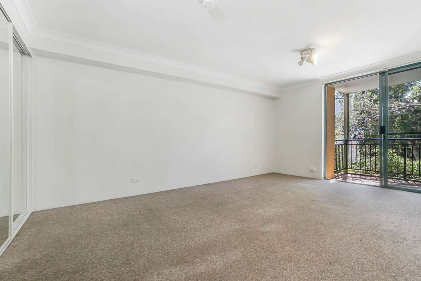 Main view of Homely studio listing, 29/1 Linthorpe Street, Newtown NSW 2042