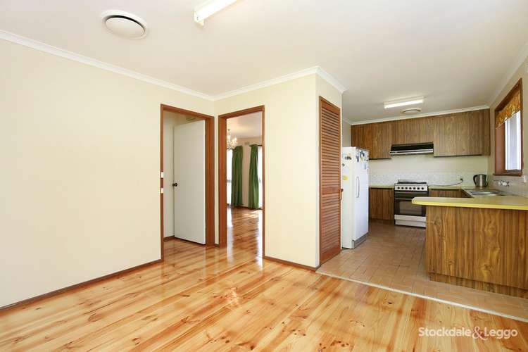 Fourth view of Homely house listing, 7 Carbine Court, Mill Park VIC 3082