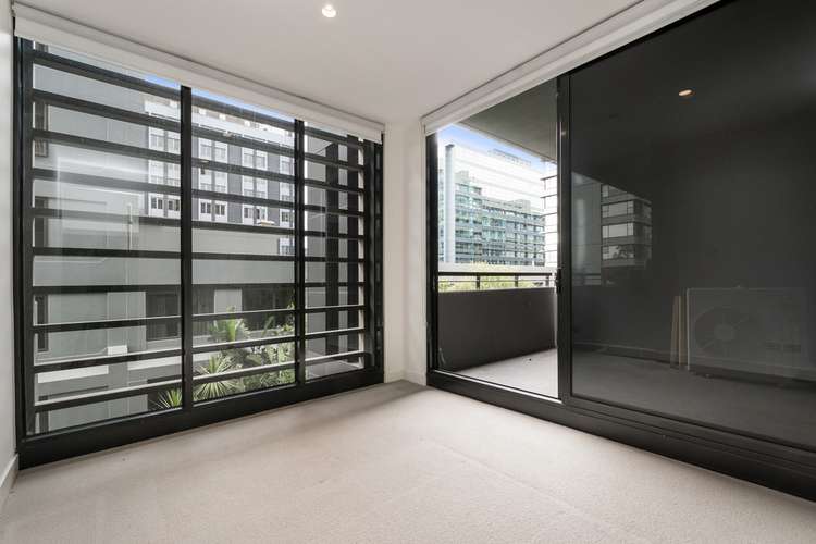 Fifth view of Homely apartment listing, 319/74 Queens Road, Melbourne VIC 3000