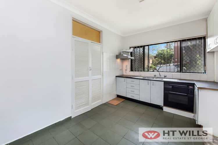 Fourth view of Homely unit listing, 2/10-14 St Georges Parade, Hurstville NSW 2220