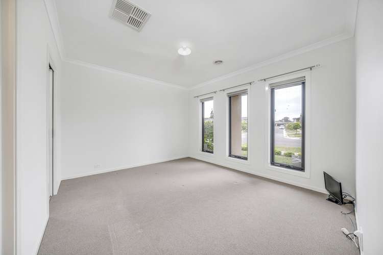 Fifth view of Homely house listing, 7 Omeara Crescent, Cranbourne East VIC 3977