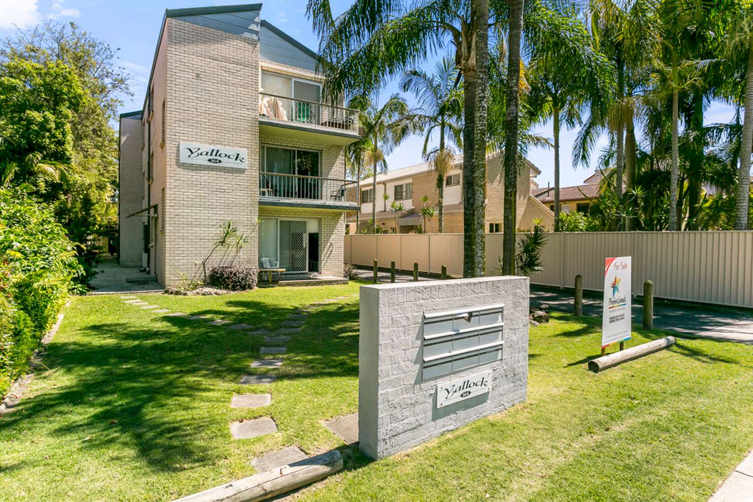 Main view of Homely unit listing, 2/164 Frank Street, Labrador QLD 4215