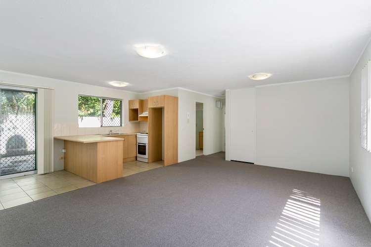 Fourth view of Homely unit listing, 2/164 Frank Street, Labrador QLD 4215