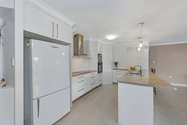 Fifth view of Homely house listing, 8 Liddell Court, Kepnock QLD 4670