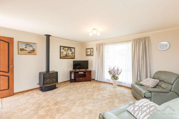 Fifth view of Homely unit listing, Unit 1, 289 Walnut Avenue, Mildura VIC 3500