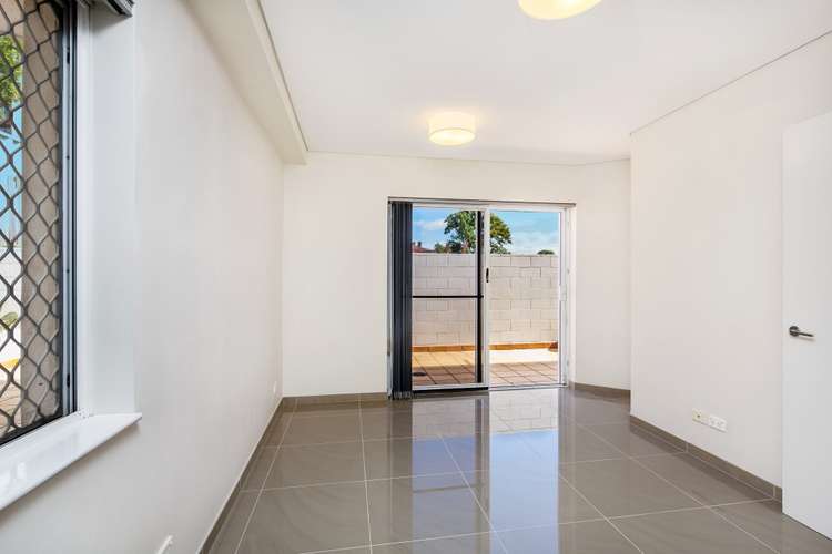 Fifth view of Homely apartment listing, 16 Bright Street, Kangaroo Point QLD 4169