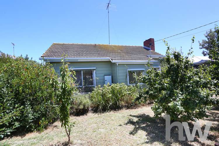 110 St Albans Road, Thomson VIC 3219