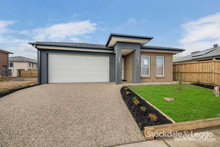 29 Dolomite Blvd, Clyde North VIC 3978