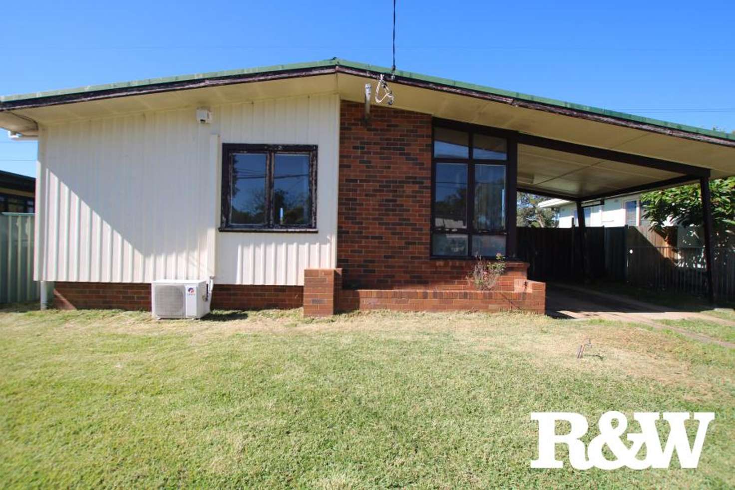 Main view of Homely house listing, 26 Mangariva Avenue, Lethbridge Park NSW 2770