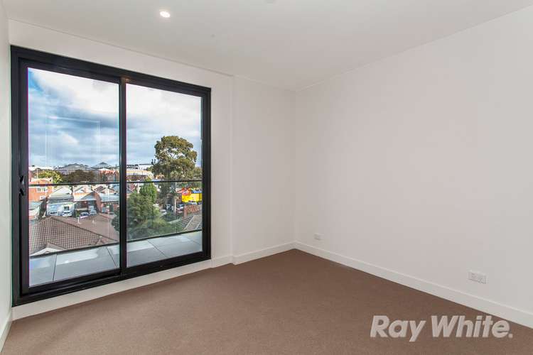Fourth view of Homely apartment listing, 411/2-4 Elland Avenue, Box Hill VIC 3128