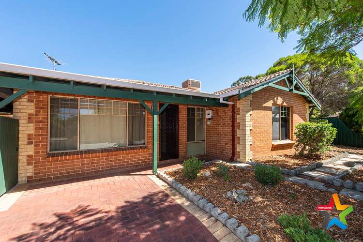 Second view of Homely house listing, 8 Woolcock Court, Ashfield WA 6054