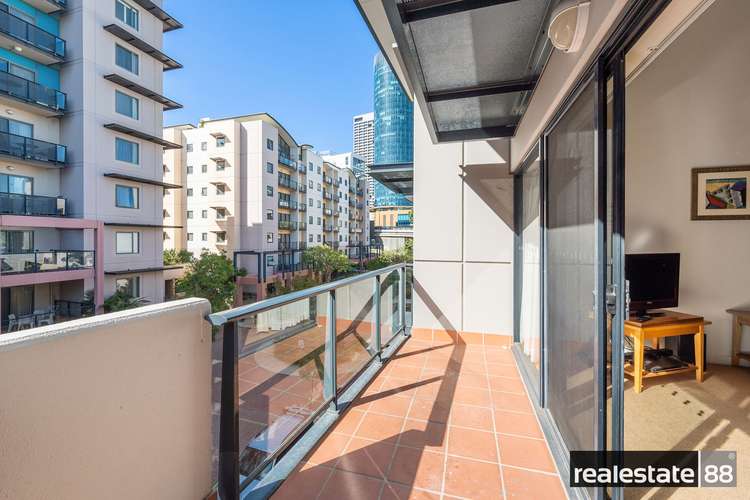 Fourth view of Homely apartment listing, 17/116 Mounts Bay Road, Perth WA 6000