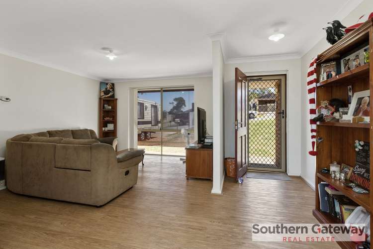 Fifth view of Homely house listing, 8 Jacques Place, Orelia WA 6167