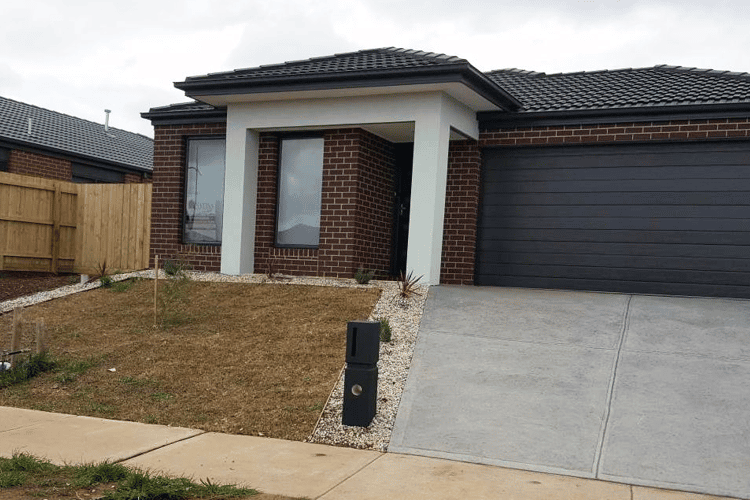 Request more photos of 20 Toolern Waters Drive, Weir Views VIC 3338