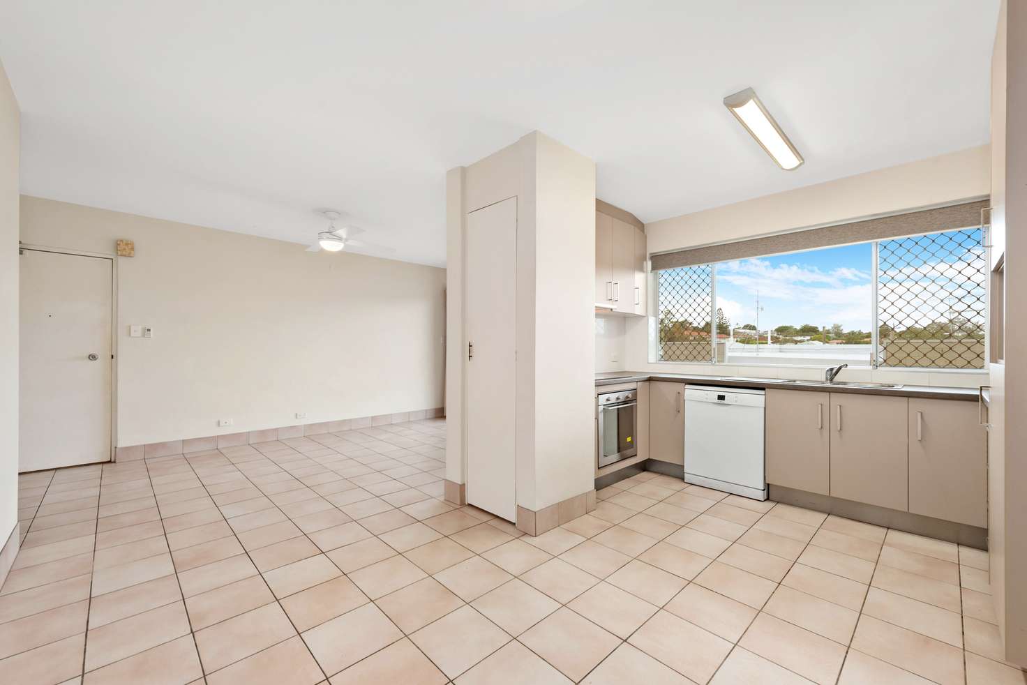 Main view of Homely unit listing, 2/10 Mcilwraith Street, Everton Park QLD 4053