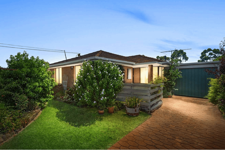 24 Brennan Street, Melton South VIC 3338