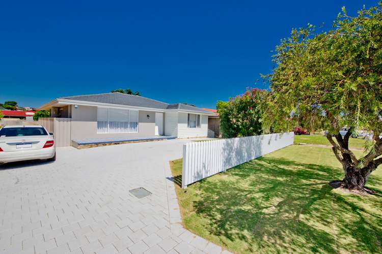 Third view of Homely semiDetached listing, 18 Compton Way, Morley WA 6062