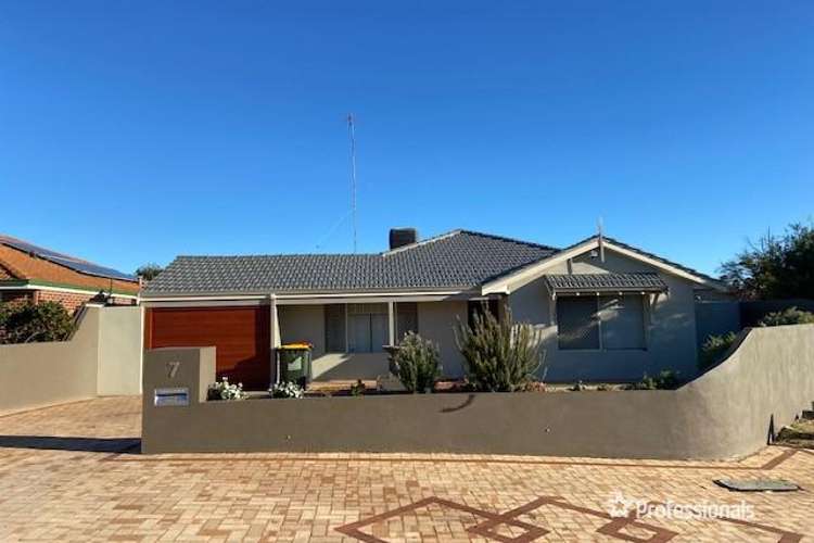 Second view of Homely house listing, 7 Bellana Place, Quinns Rocks WA 6030