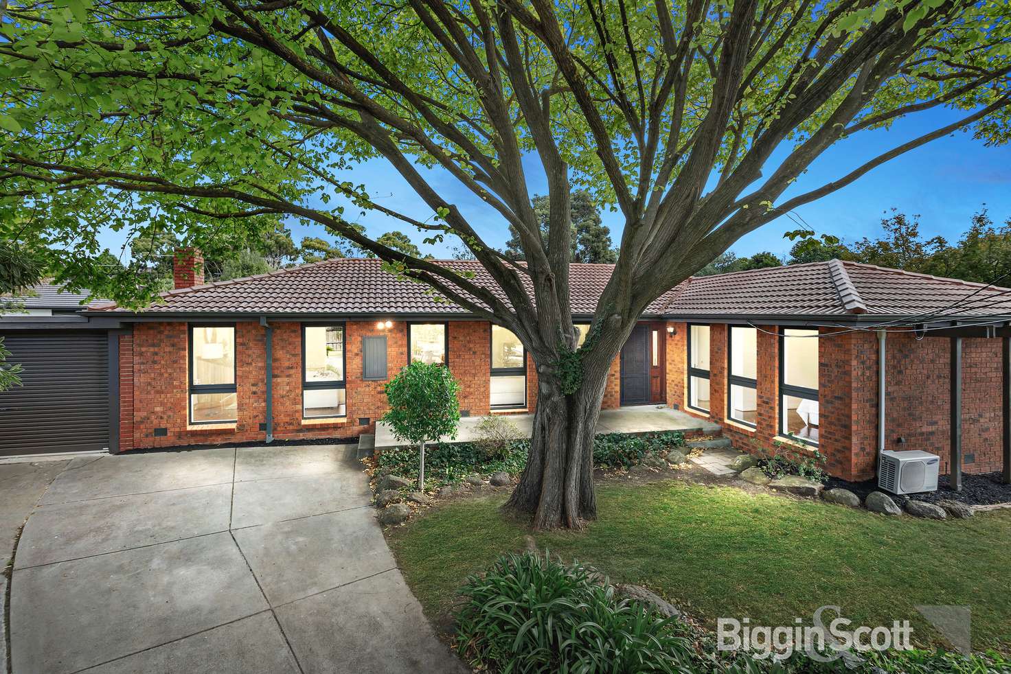 Main view of Homely house listing, 5 Dumfries Court, Glen Waverley VIC 3150