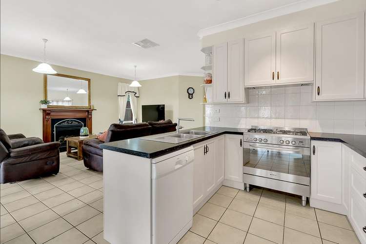 Fourth view of Homely house listing, 2 Brookside Court, Craigieburn VIC 3064