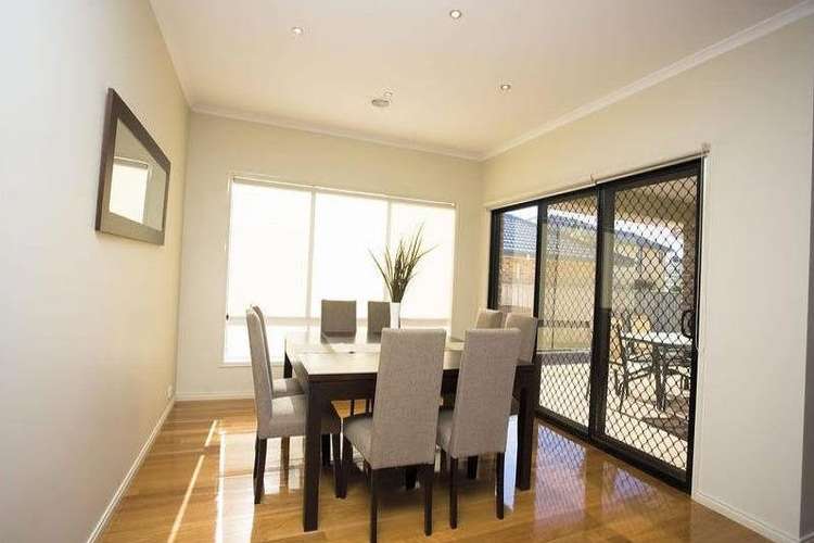 Fifth view of Homely house listing, 20 Springbank Court, Sanctuary Lakes VIC 3030