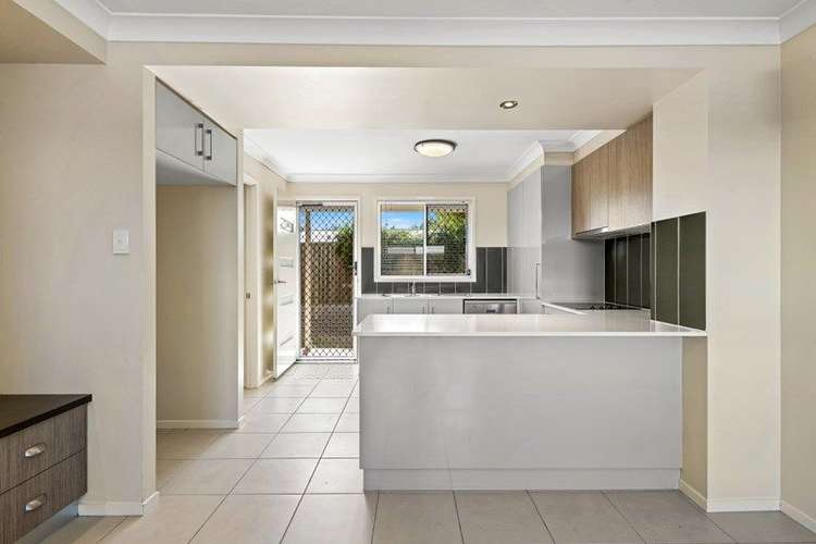 Fifth view of Homely unit listing, 8/373 Greenwattle Street, Wilsonton QLD 4350