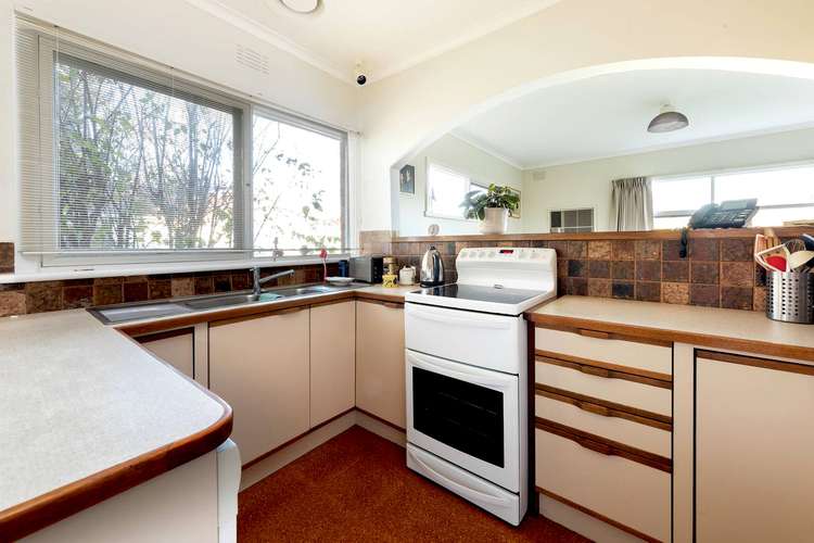 Second view of Homely house listing, 8 Simpson Drive, Mount Waverley VIC 3149