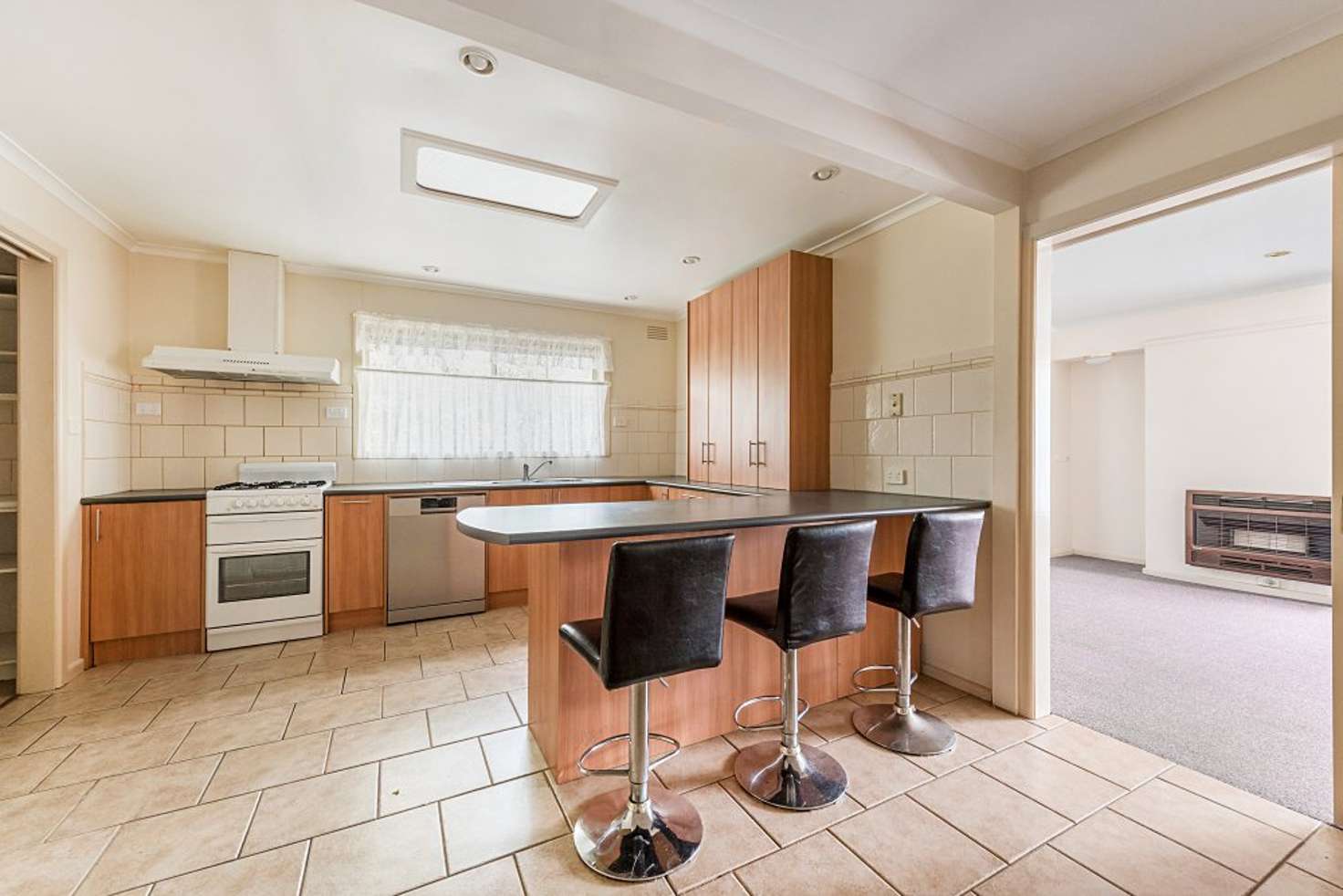 Main view of Homely unit listing, 1/41 Erica Avenue, Boronia VIC 3155