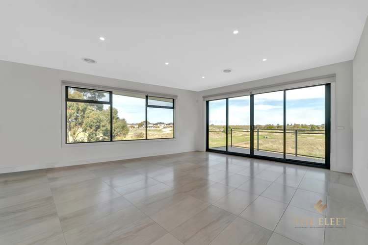 Fifth view of Homely house listing, 2 Eagleview Place, Sanctuary Lakes VIC 3030