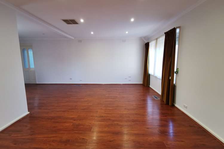 Second view of Homely house listing, 18 Norfolk Circuit, Doncaster VIC 3108