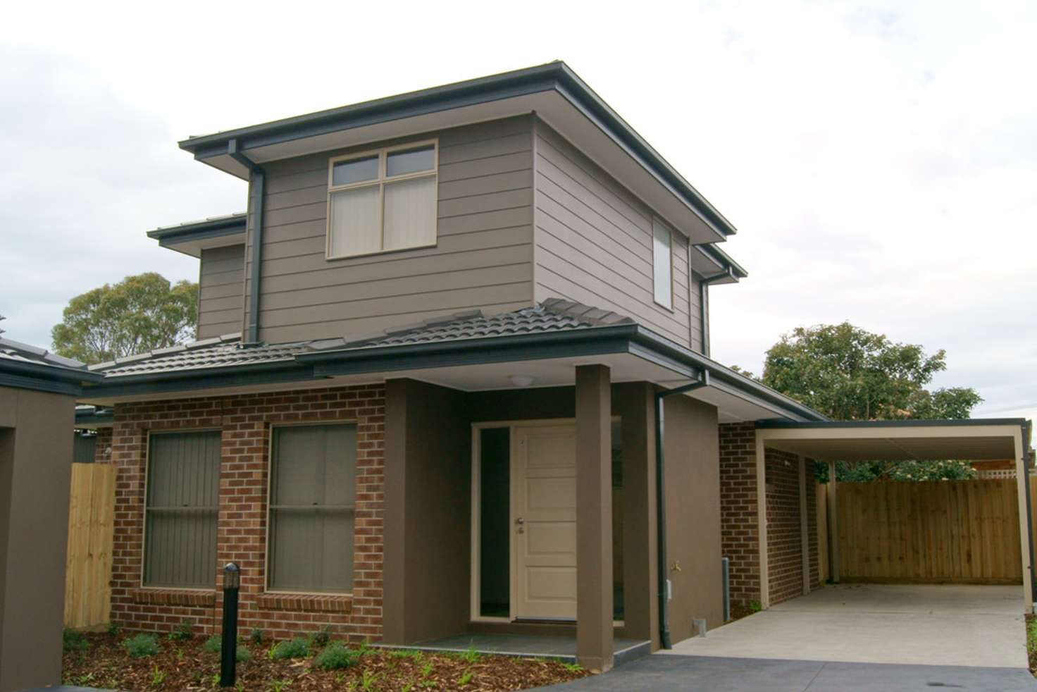 Main view of Homely townhouse listing, 2/4 Bellevue Crescent, Seaford VIC 3198