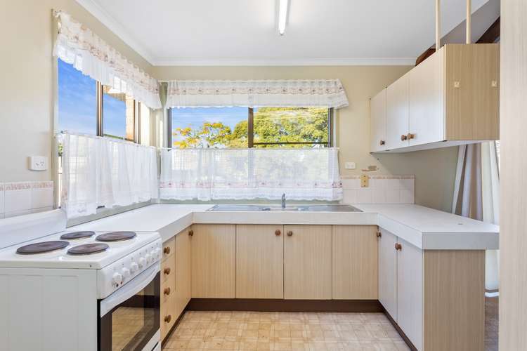 Second view of Homely house listing, 5 Shiraz Court, Wilsonton Heights QLD 4350