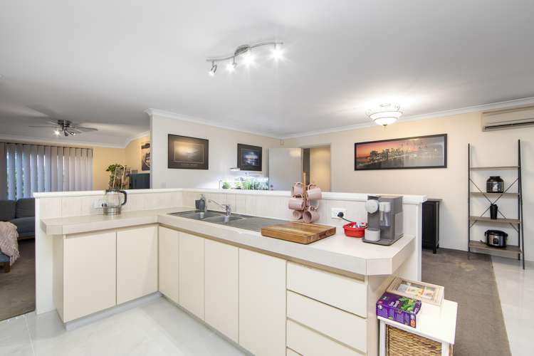 Seventh view of Homely house listing, 15 Gilling Place, Orelia WA 6167