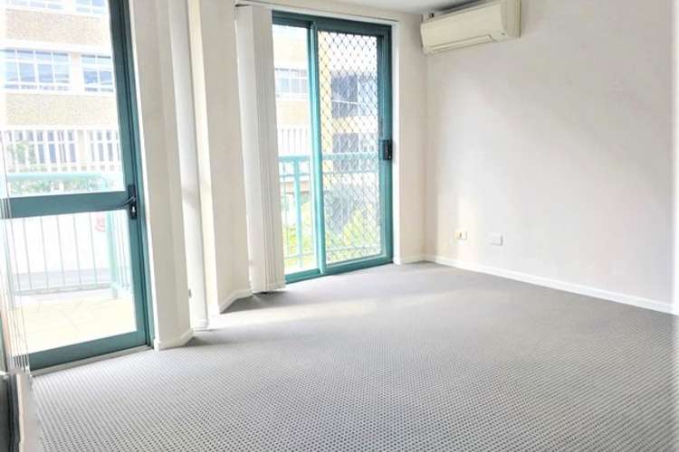 Fourth view of Homely apartment listing, 5/108 Victoria Street, Spring Hill QLD 4000