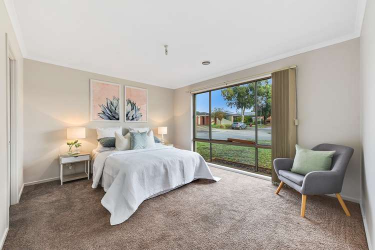 Third view of Homely house listing, 5 Farskiene Place, Hampton Park VIC 3976