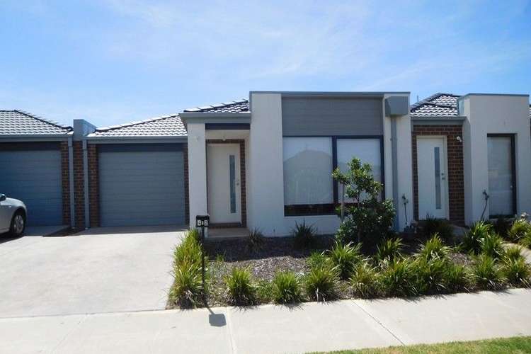 Main view of Homely house listing, 2/4 Mantello Drive, Werribee VIC 3030