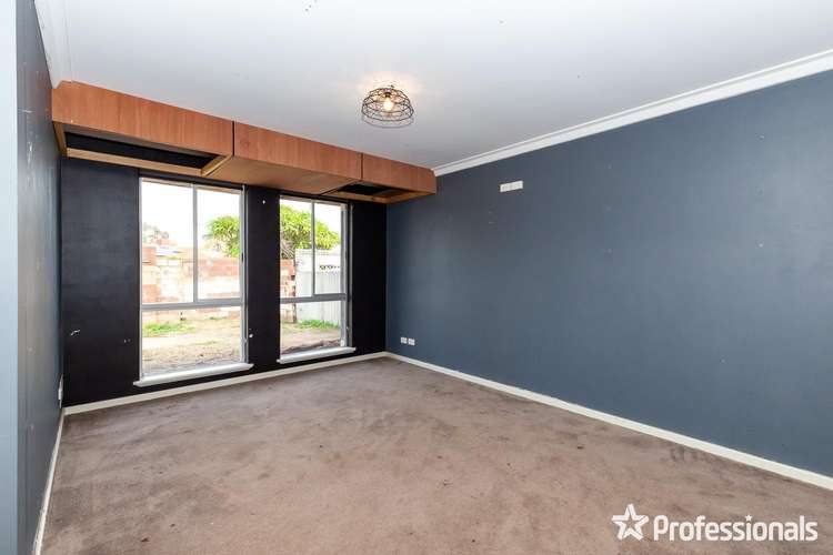 Fifth view of Homely house listing, 4 Chamberlain Way, Armadale WA 6112