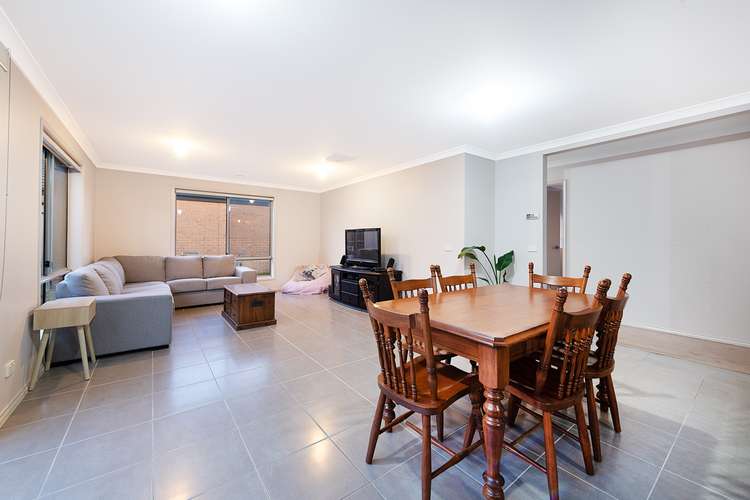 Fifth view of Homely house listing, 2 Elysian Place, Cranbourne West VIC 3977