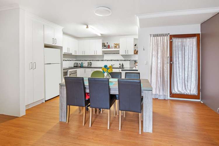Fifth view of Homely house listing, 2/18 Anne Ave, Broadbeach QLD 4218