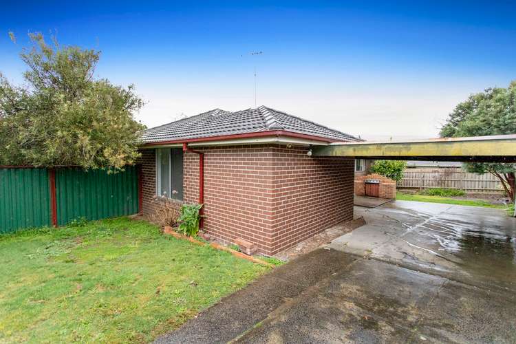 Second view of Homely house listing, 1 Geneva Court, Frankston VIC 3199