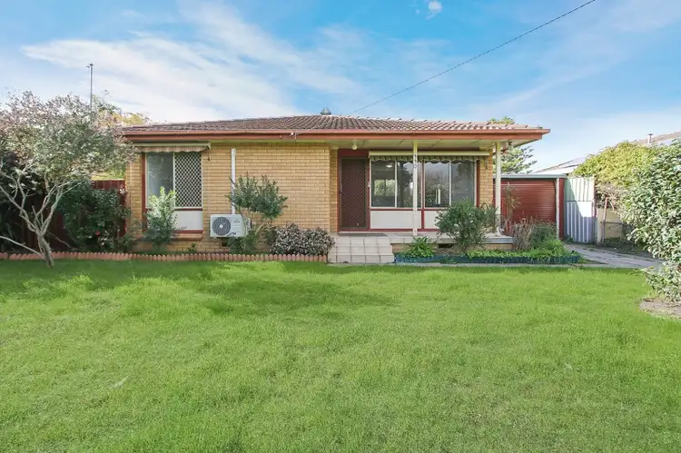 990 CAPTAIN COOK DRIVE