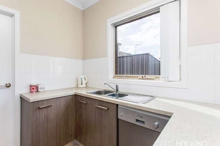 Fourth view of Homely unit listing, 2/37 Greenleaf Circuit, Tarneit VIC 3029