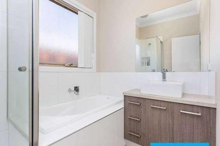 Fifth view of Homely unit listing, 2/37 Greenleaf Circuit, Tarneit VIC 3029